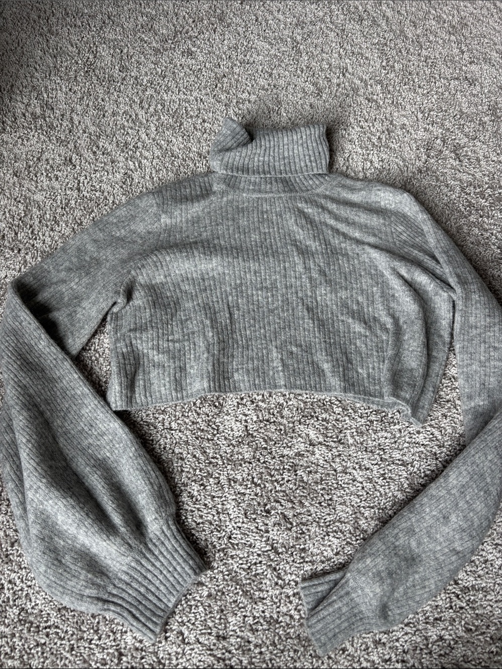 Camila Coelho Gray Ribbed Cropped Turtleneck Sweater